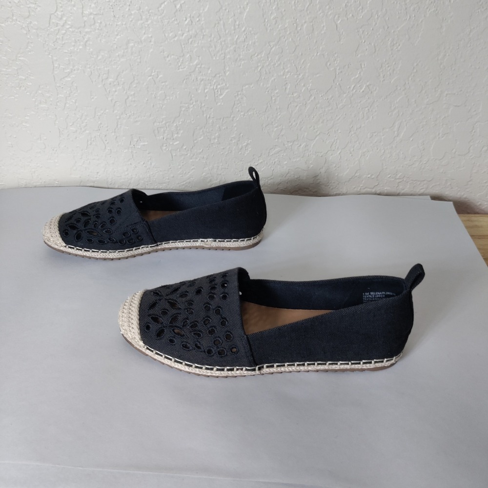 Tommy Bahama Selena Black Eyelet Espadrille Flats Shoes 7.5M